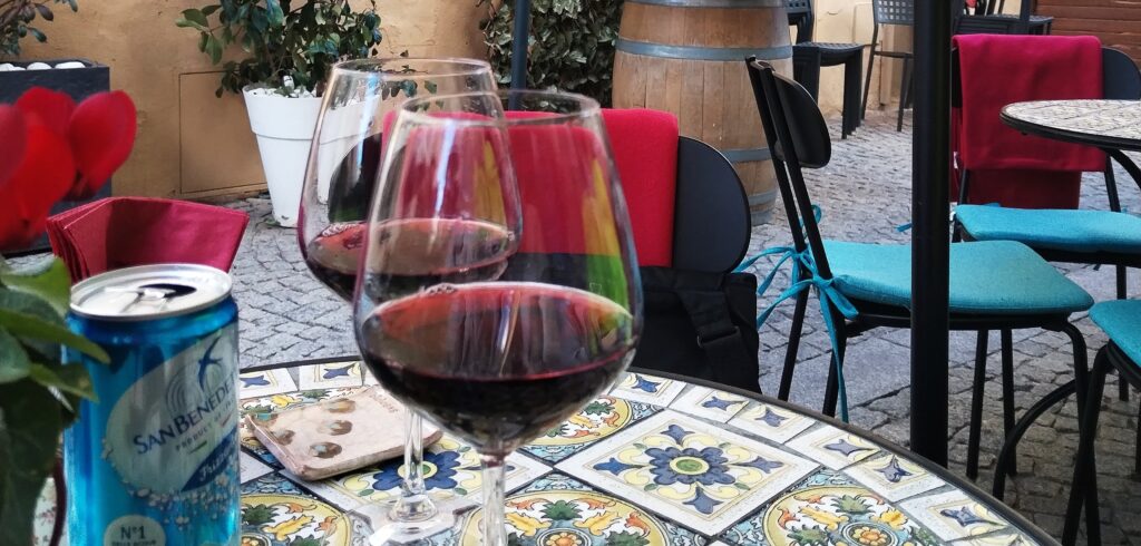 Sardinské víno Cannonau di Sardegna